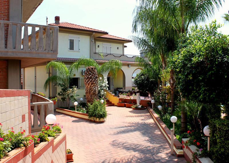 Hotel La Villa Misterbianco Zewnętrze zdjęcie